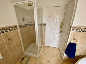 Bathroom/WC- click for photo gallery